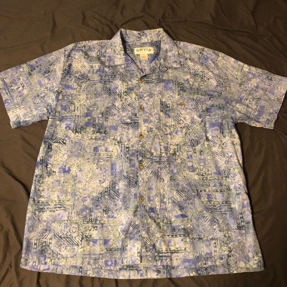 Orvis short sleeve button up shirt.